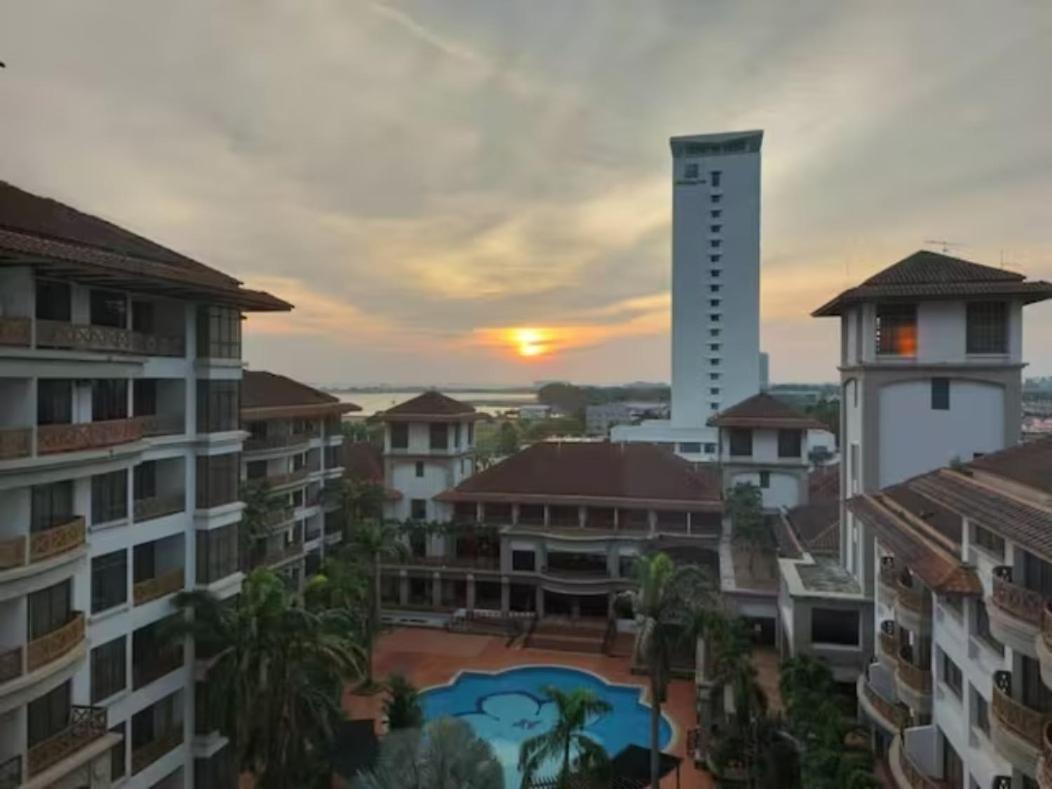 Gracious ~ Walking Distance To See, Shop And Eat Malacca Buitenkant foto